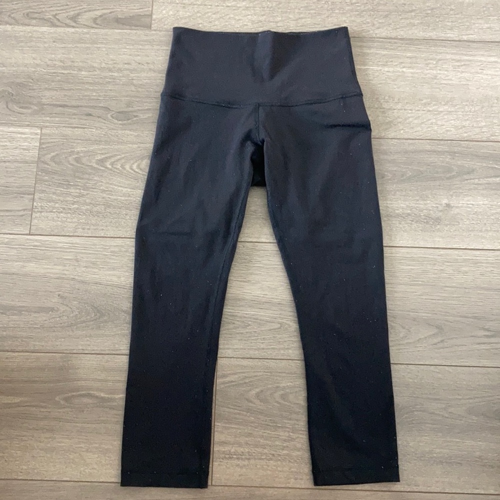 Lululemon Wunder Under High Rise Crop - Size 6
